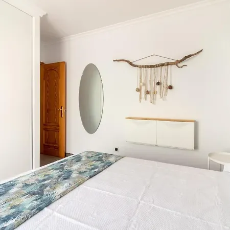 Appartamento Flatguest + 2 Terraces + 9 Pax + Sea View