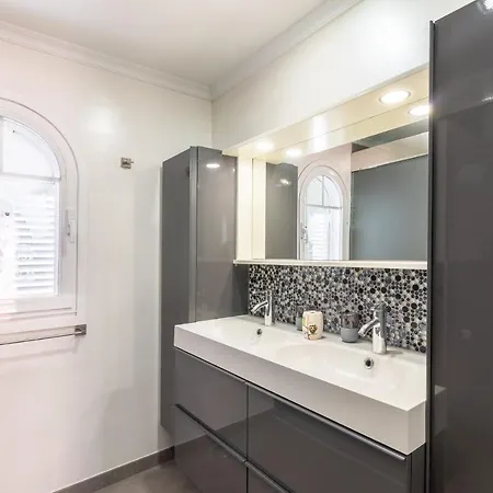 Flatguest + 2 Terraces + 9 Pax + Sea View Lejlighed *